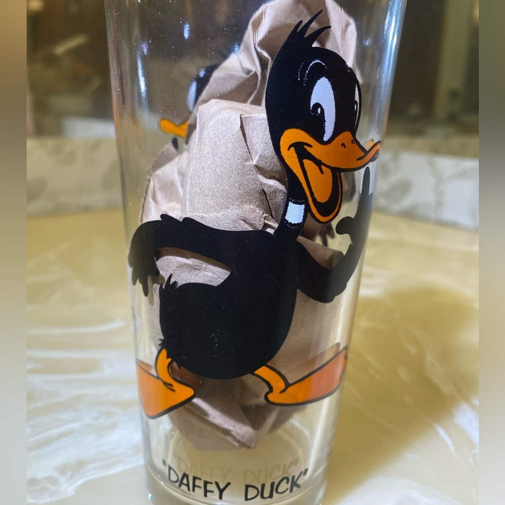 Pepsi Collector Series Daffy Duck Glass